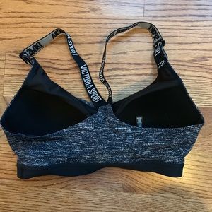 Victoria's Secret Intimates & Sleepwear - Victoria’s Secret 34D Sports Bra Victoria's Secret Intimates & Sleepwear - Victoria’s Secret 34D Sports Bra